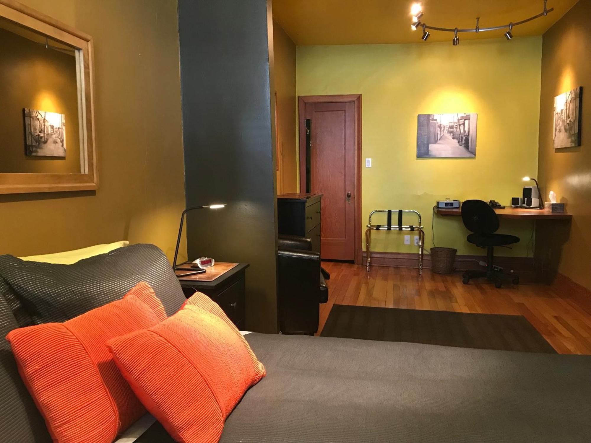 A La Carte Bed & Breakfast Montreal Exterior photo